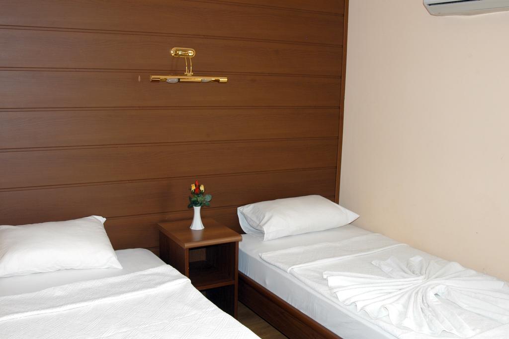 Club Arya Apart Hotel Gümbet Pokoj fotografie